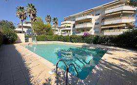 Regent Cote D'Azur Air-Conditioned, Pool, Garden & Parking